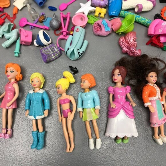 10 Polly Pocket Dolls‎ w/ a ton of cloths, accessories and furniture - Picture 3 of 10